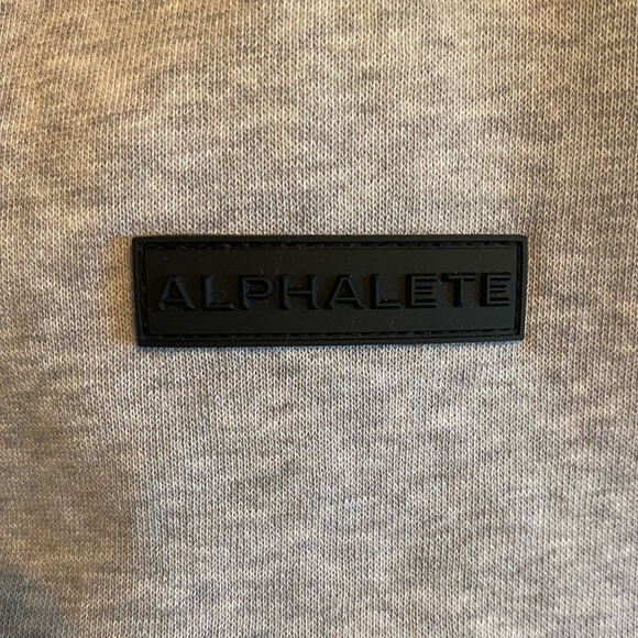 Alphalete Athletics | Gray crop | Size small - Picture 3 of 4